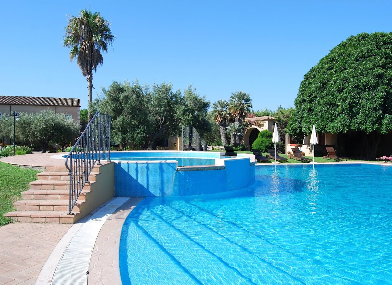 Borghetto Beach Club Resort Tourland